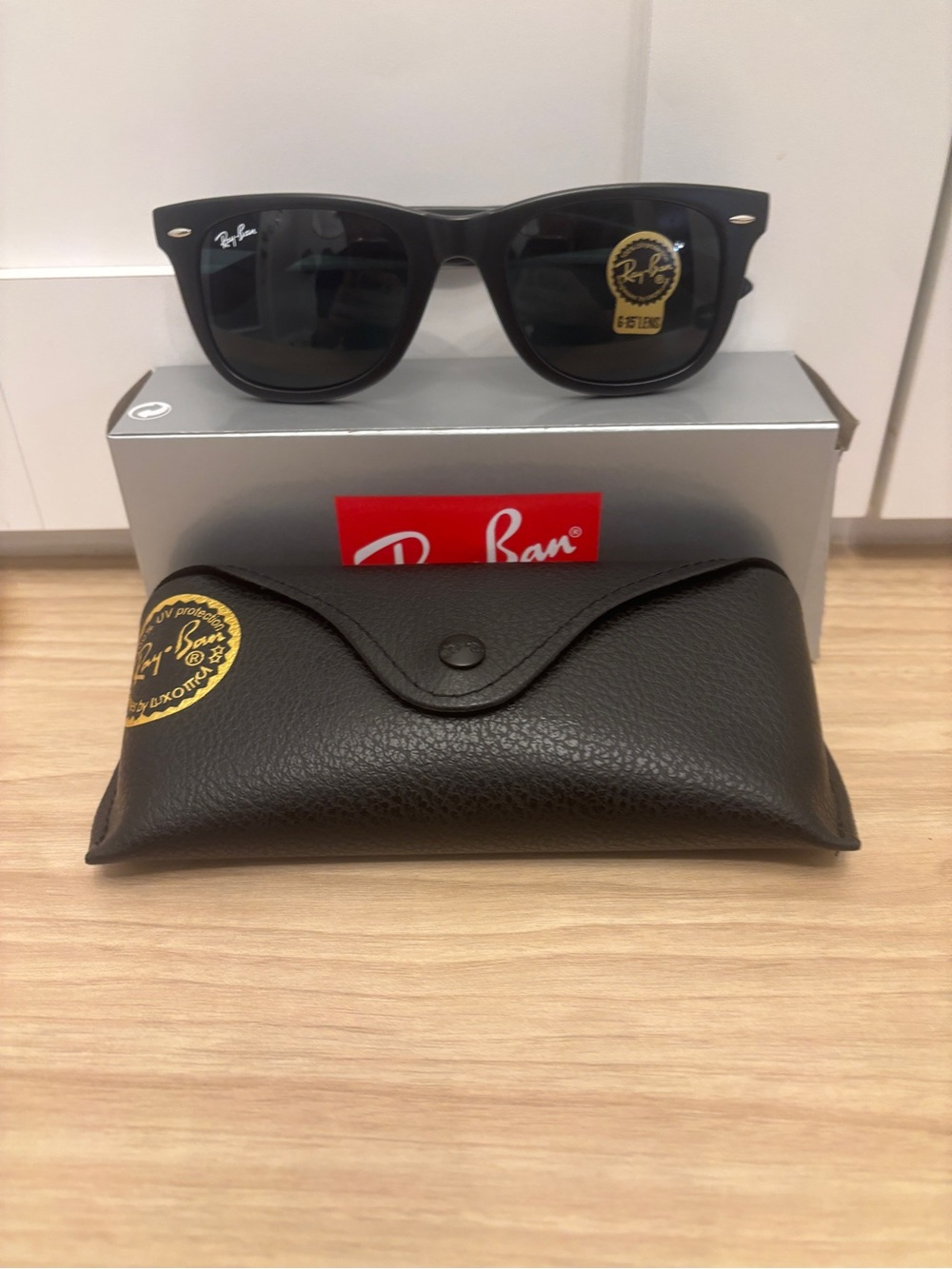 Ray-Ban Black Wayfarer Sunglasses with Black Case